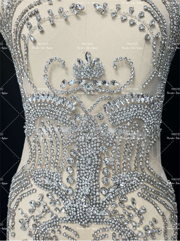 Vogue - Rhinestone Bodice Applique 