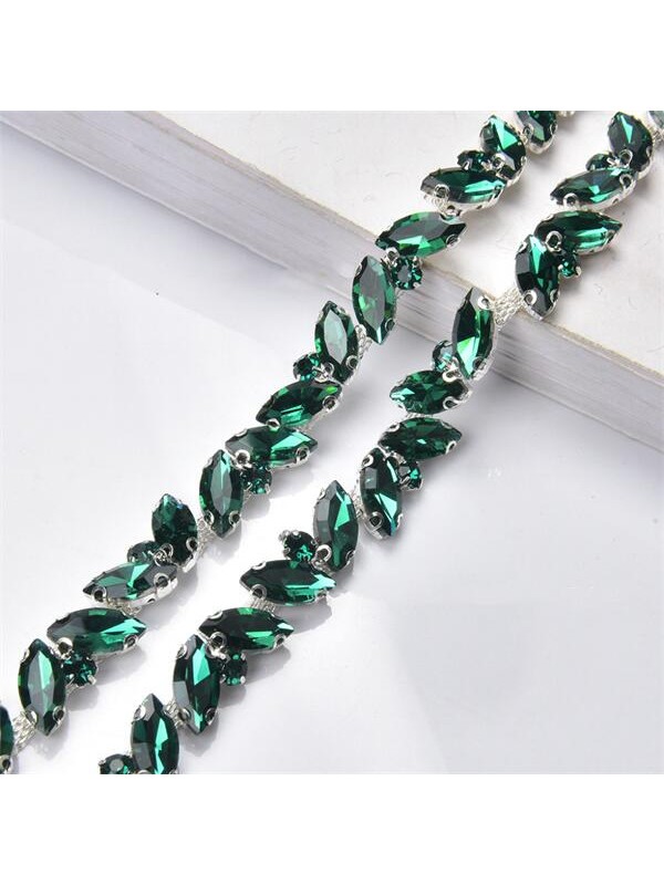 Rhinestone trim - T08